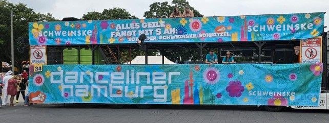 Paradetruck CSD Truck Parade mieten in Bargfeld-Stegen – das Besondere