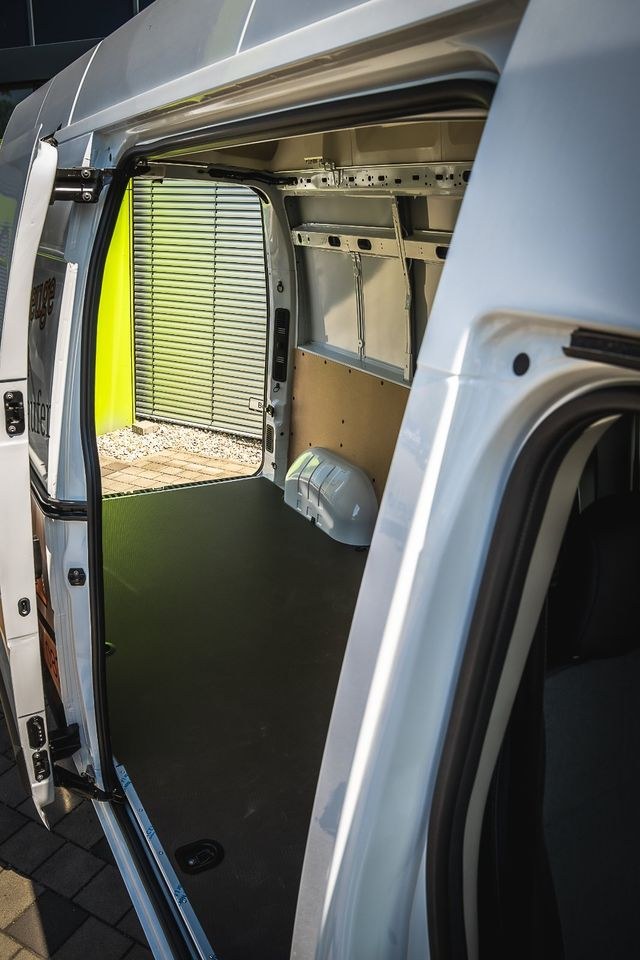 Transporter Kastenwagen mieten in Gersthofen – für Umzug & Transport – 3