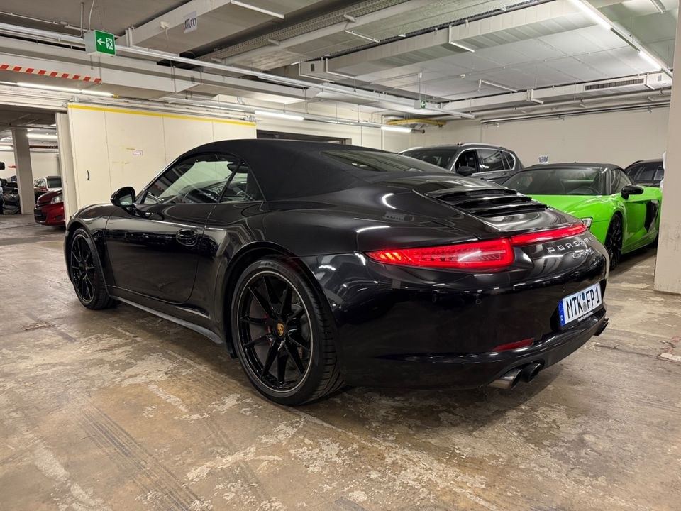 Porsche 911 Carrera 4S Cabrio Allrad mieten bei Tari Automobile
