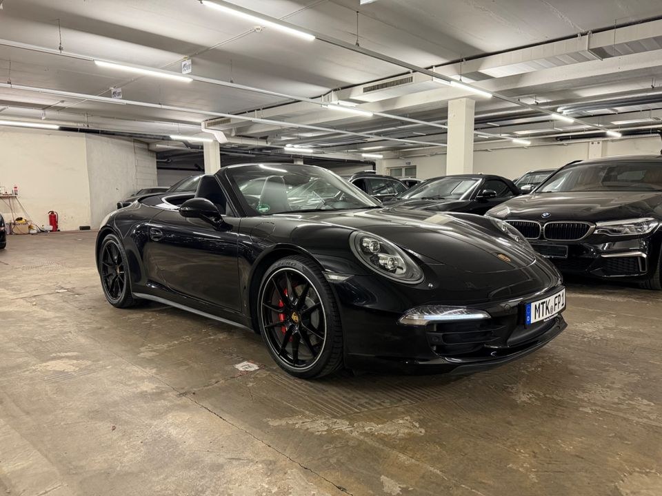 Porsche 911 Carrera 4S Cabrio Allrad mieten bei Tari Automobile – 4