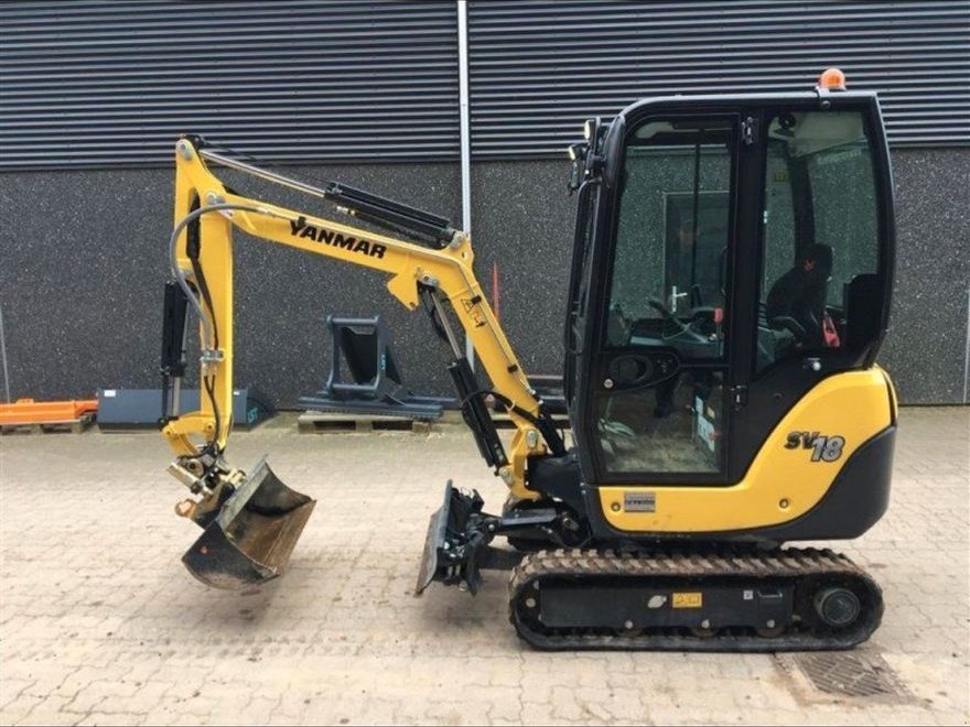 Minibagger 1T 2 T Kubota Yanmar mieten bei Terrastone / Baumaschinen