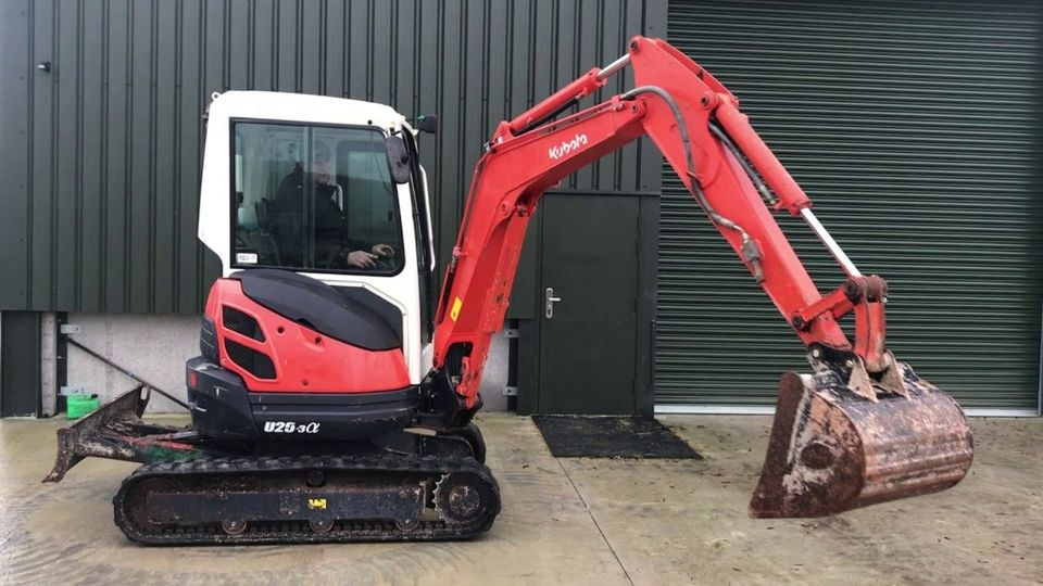 Minibagger 2,7 T Kubota u 25 mieten bei Terrastone / Baumaschinen