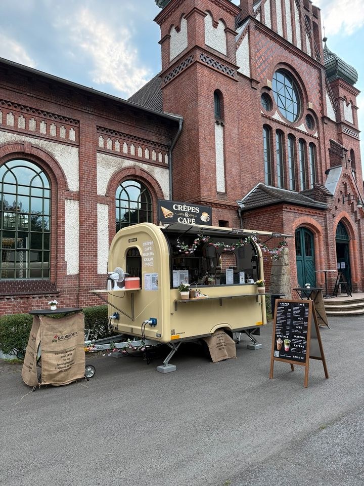 Foodtruck Firmenfeier Kaffee Imbisswagen Crepes mieten bei TH Media – 3