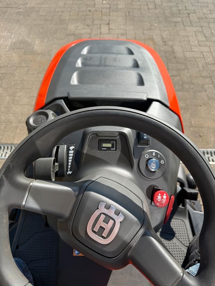 Husqvarna Handrasenmäher Gartengeräte Benzin mieten in Kamp-Lintfort – 4