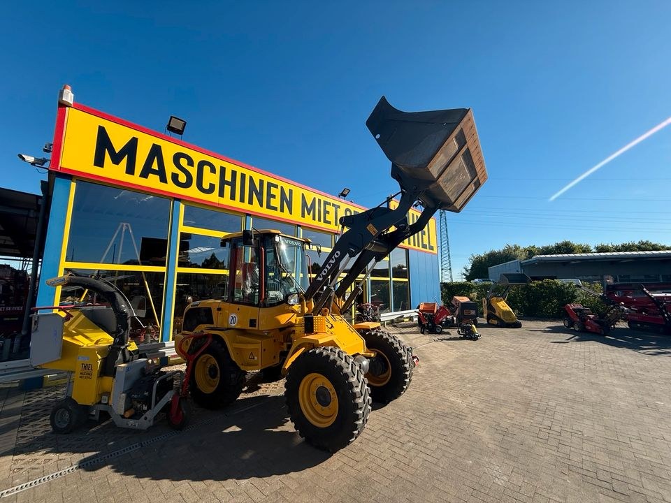 Volvo L30H Radlader mieten in Kamp-Lintfort – für Schüttgut & Paletten – 3
