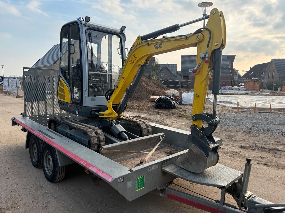Wacker Neuson ET24 Minibagger kompakt mieten in Kamp-Lintfort