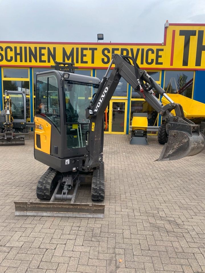 Volvo EC18E Minibagger kompakt leistungsstark mieten in Kamp-Lintfort – 3