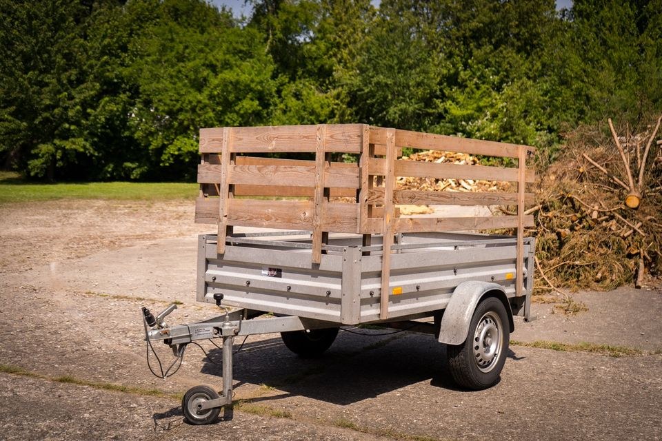 Anhänger 750 kg kippbar Plane Netz mieten in Illertissen – 2