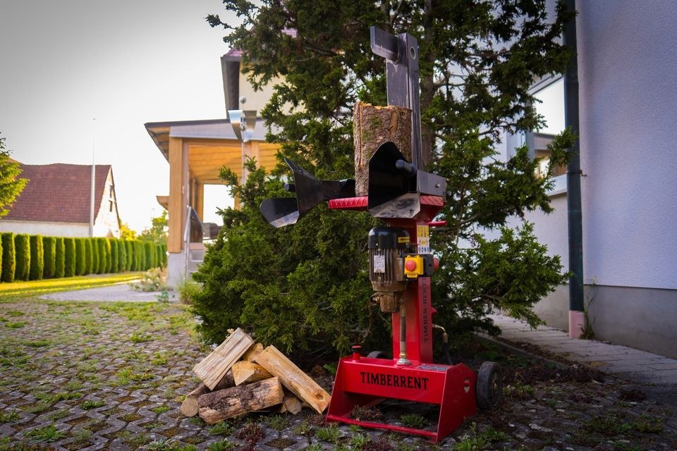 6 Tonnen holzspalter Wippkreissäge Kreis säge mieten in Illertissen
