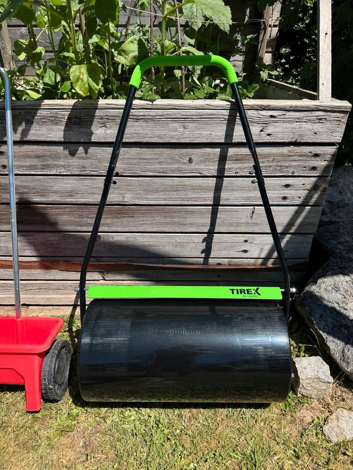 Rasenwalze Gras sähen Säwagen mieten in Illertissen – für ebenen Rasen