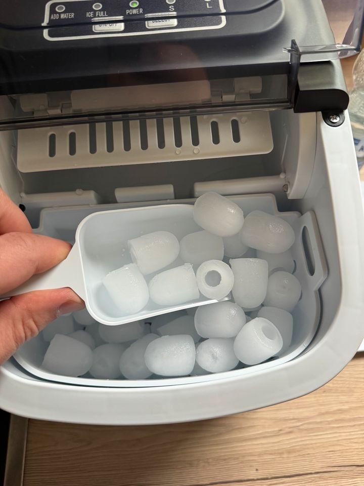 Eiswürfelmaschiene mieten in Illertissen – Getränke kalt für alle – 2