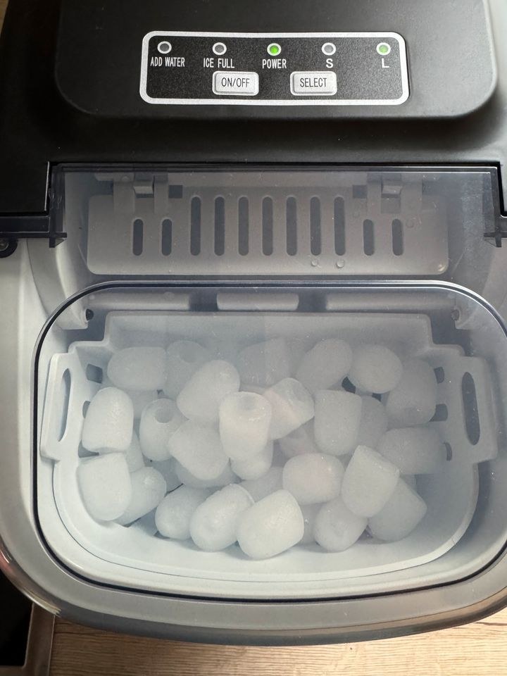 Eiswürfelmaschiene mieten in Illertissen – Getränke kalt für alle – 4