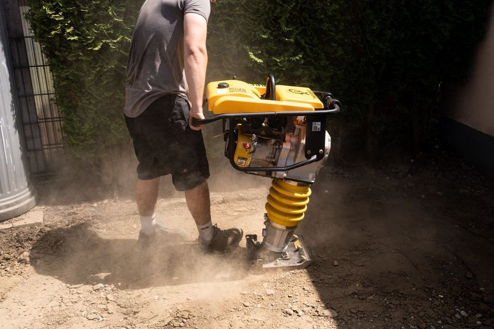 Stampfer Grabenstampfer Vibrationsstampfer mieten in Illertissen – 4