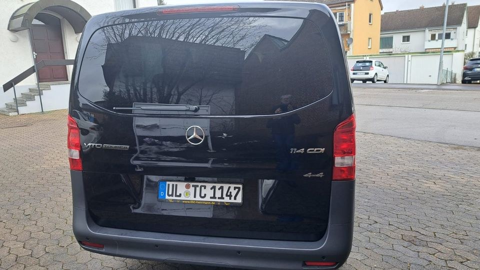 Mercedes Benz Vito Tourer 9 Sitzer mieten in Laichingen – 3