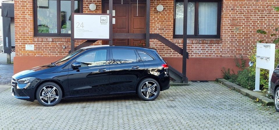 PKW Mercedes Premium Fahrzeuge Ulm AKlasse mieten in Laichingen – 3