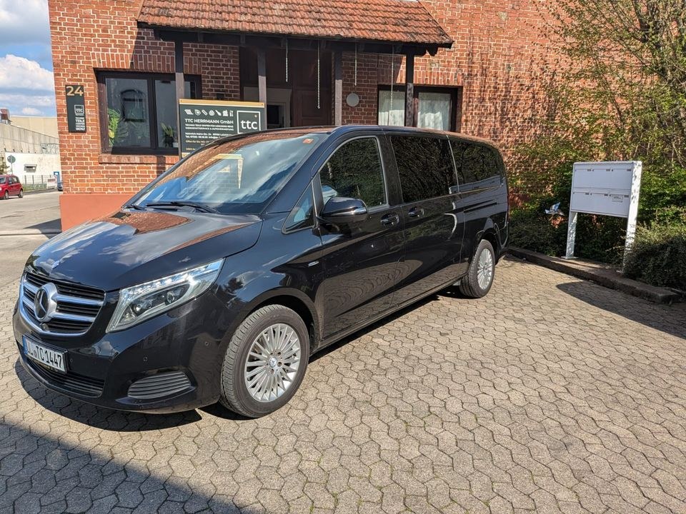 V Klasse 8 Sitzer Allrad Automatik Minivan mieten in Laichingen