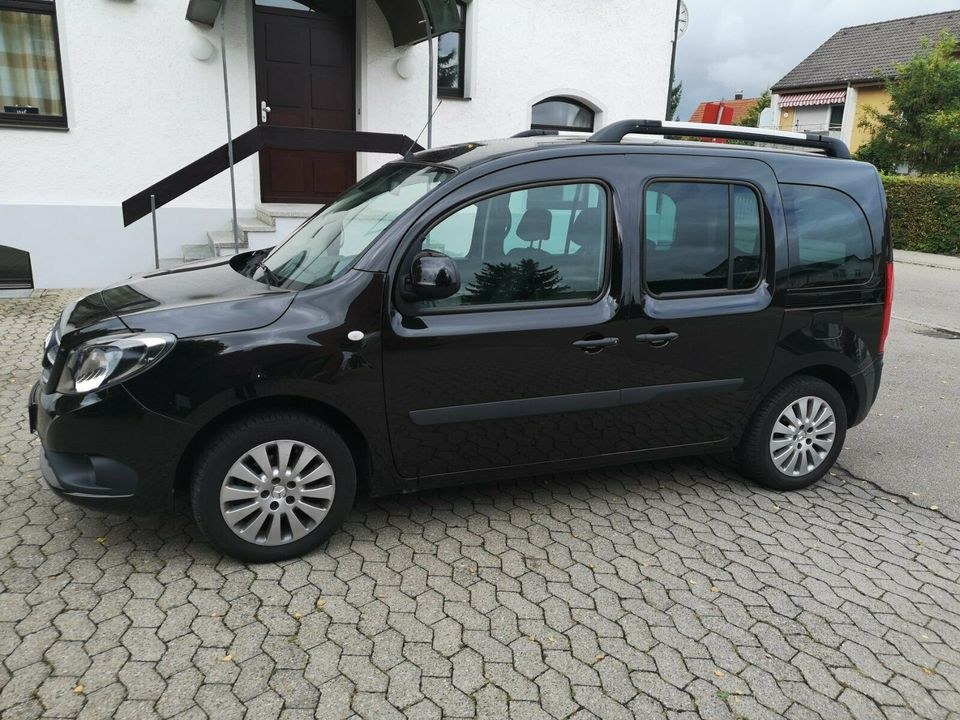 Kleinwagen Mercedes Citan Automatik mieten in Laichingen – fair mieten
