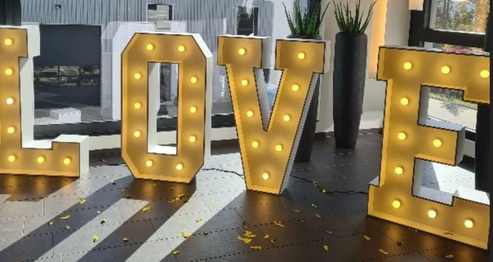 Leuchtbuchstaben Love LED mieten bei Lager & Abhol – für die Hochzeit – 3
