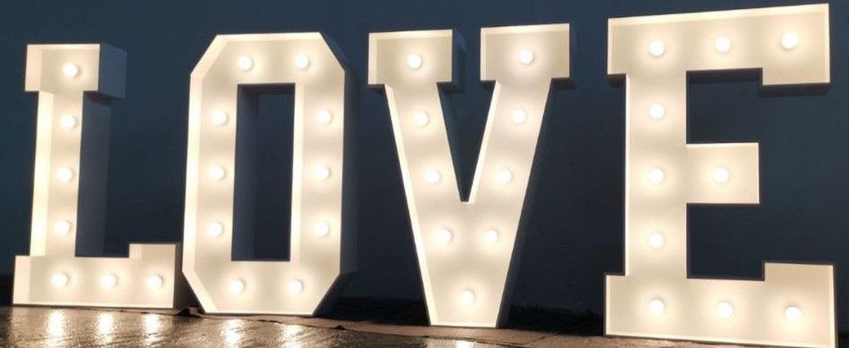 Leuchtbuchstaben Love LED mieten bei Lager & Abhol – für die Hochzeit – 2