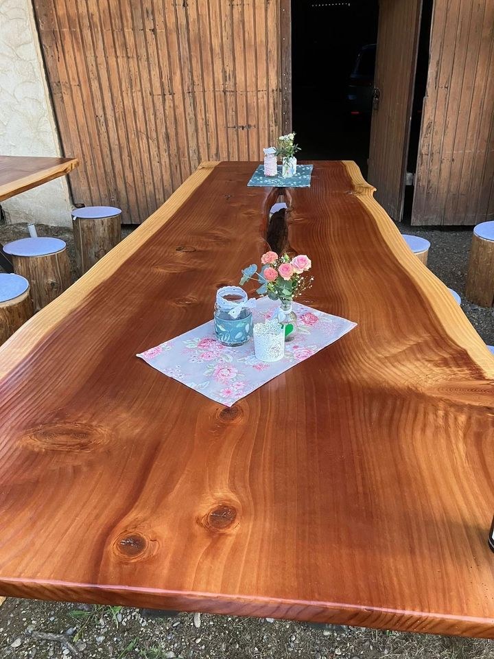 Holztisch Partytisch Gartentisch Tisch mieten in Kirchzarten