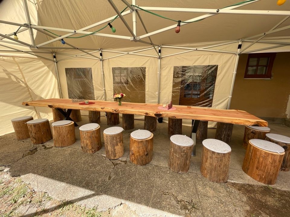 Holztisch Partytisch Gartentisch Tisch mieten in Kirchzarten – 4