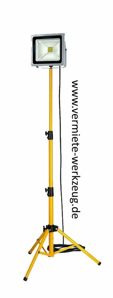 LED Baustrahler ohne Stativ mieten in Sundern (Sauerland) – 3