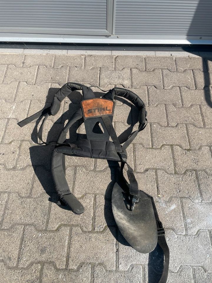 Motorsense Freischneider Stihl mieten bei Vermietung Schwarz – 4