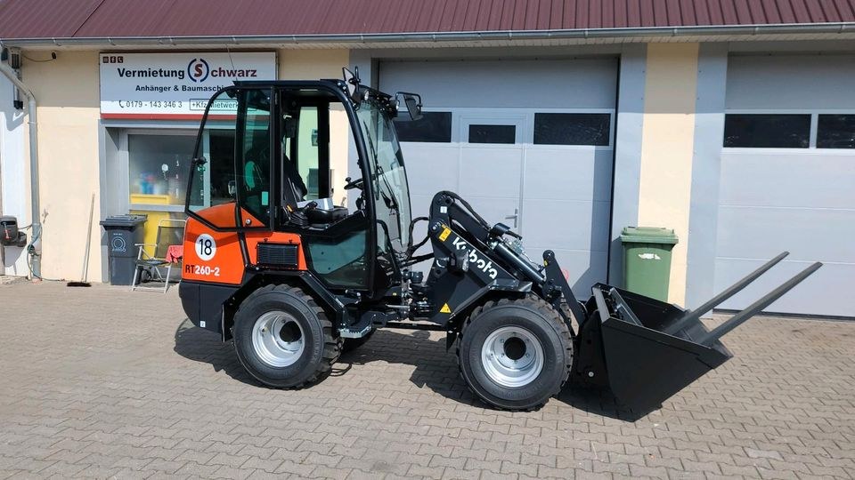 Radlader 260 2,6 Ton mieten in Bad Essen – für Schüttgut & Paletten