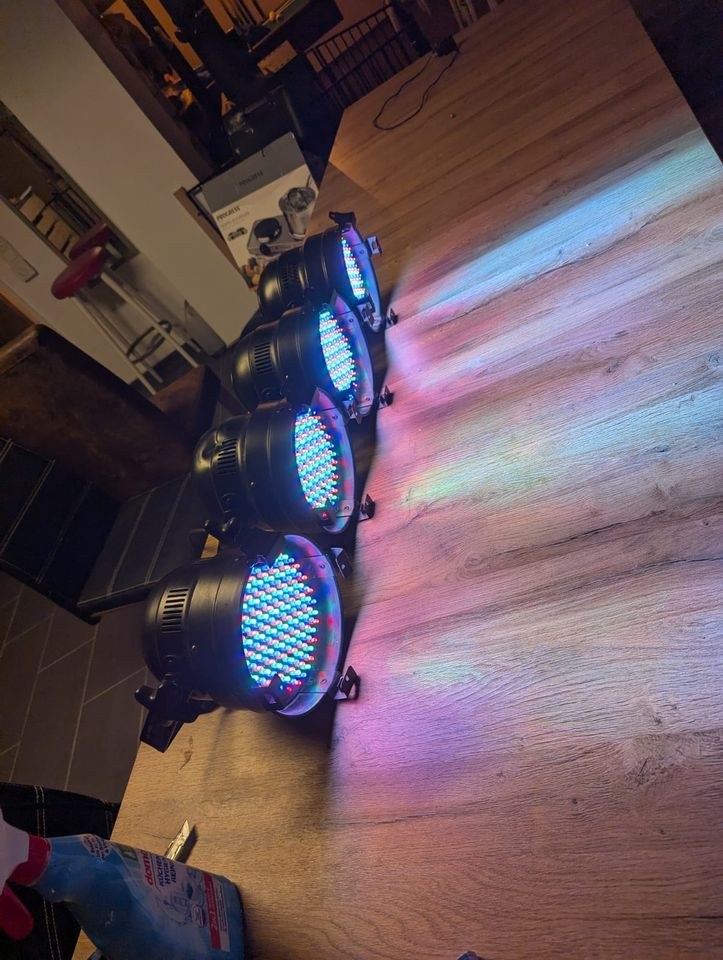 4x 151 LED PAR 56 Scheinwerfer DMX Steuerbar mieten in Stadthagen