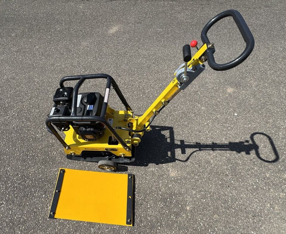Baumax 135kg Rüttelplatte Verdichter Rüttler mieten – 3