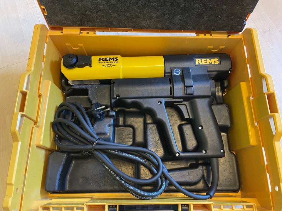 Presszange Fittingzange inkl Pressbacken G V TH mieten