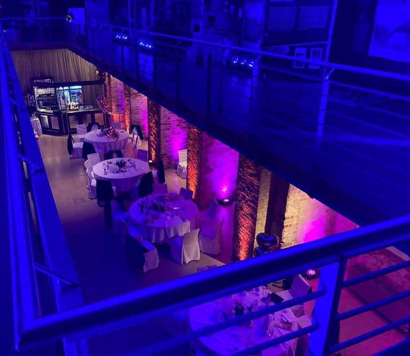 Partybeleuchtung Uplight LED,BOSE BOX mieten in Heidesee – 4