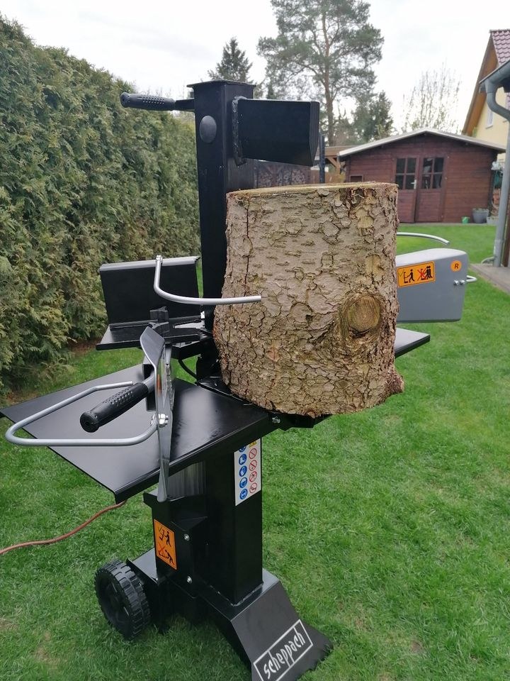 Holzspalter 7 Tonnen mieten in Heidesee – für Garten & Grundstück
