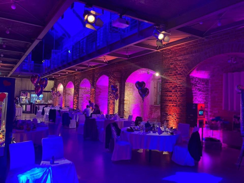 Partybeleuchtung Uplight LED,BOSE BOX mieten in Heidesee