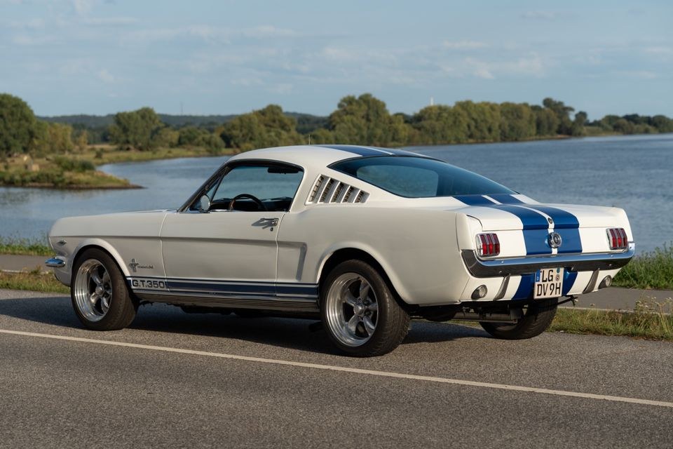 Ford Mustang Fastback Oldtimer mieten bei Vibedrive – 3