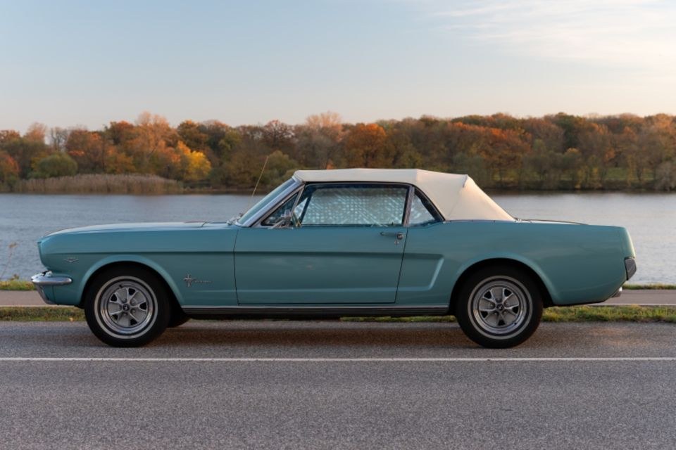 Ford Mustang Cabrio Oldtimer mieten bei Vibedrive – 2
