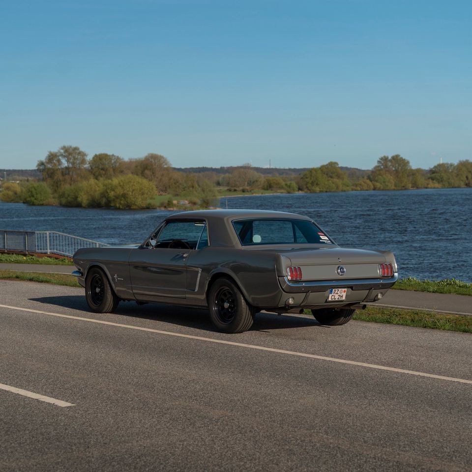 Ford Mustang Oldtimer mieten bei Vibedrive – für Hochzeit & Ausfahrt – 3