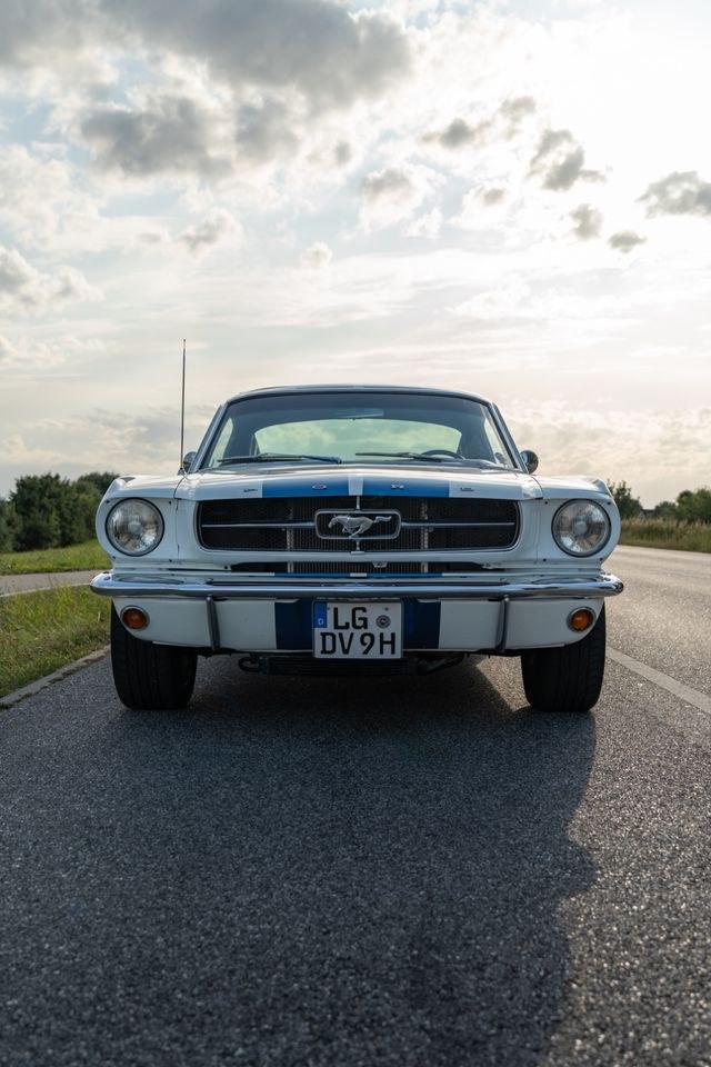 Ford Mustang Fastback Oldtimer mieten bei Vibedrive – 4