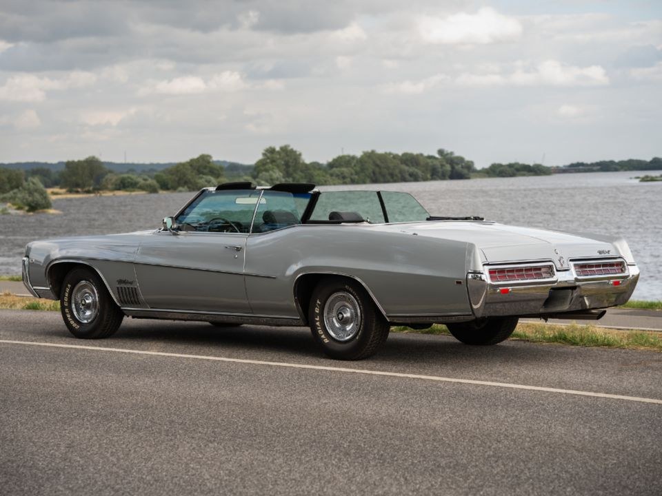 Buick Oldtimer Chauffeur mieten bei Vibedrive – 3