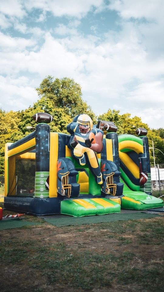 Hüpfburg 5x5m American Football KEINE Deals mieten bei VTO Verleih – 4