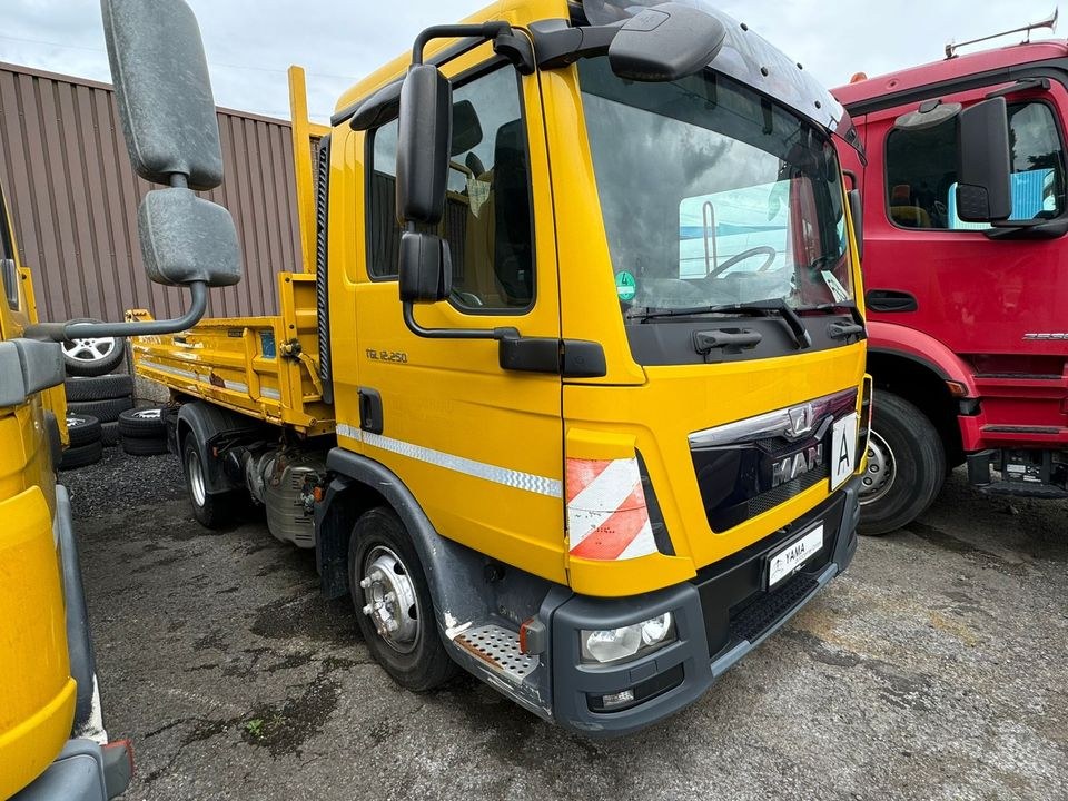 LKW 12t Kipper Dreiseitenkipper mieten bei VTW Projekentwicklung