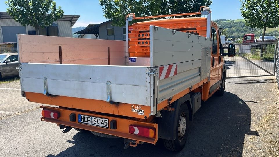 PKW Kipper Dreiseitenkipper Doppelkabine 3,5t mieten in Alheim – 4