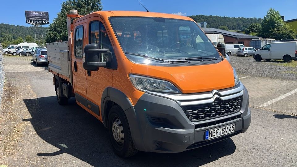 PKW Kipper Dreiseitenkipper Doppelkabine 3,5t mieten in Alheim – 2