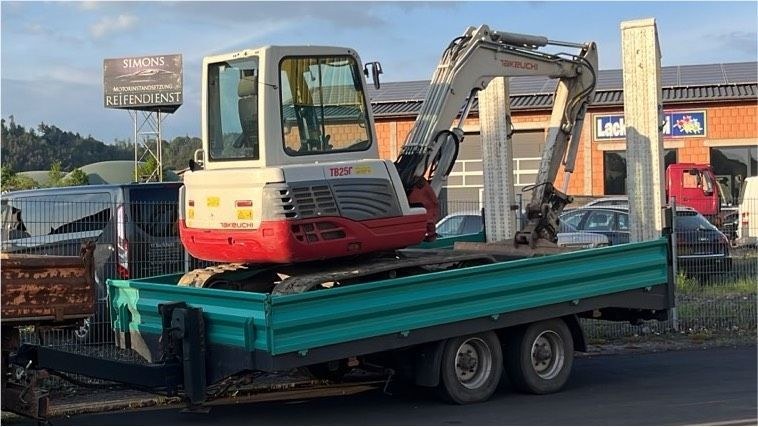 Minibagger Bagger Takeuchi TB250 5,0t mieten bei VTW Projekentwicklung – 4
