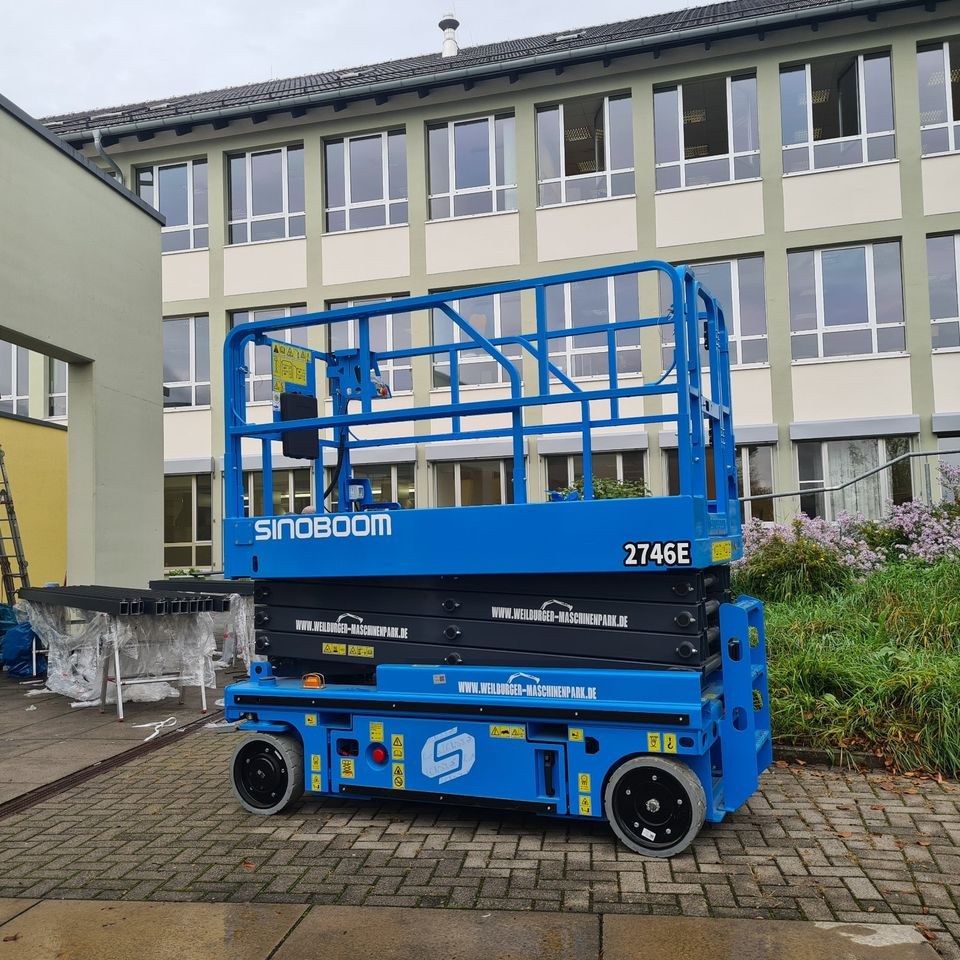 10,1 m Scherenbühne Arbeitsbühne 450 kg Traglast mieten in Weilmünster – 2