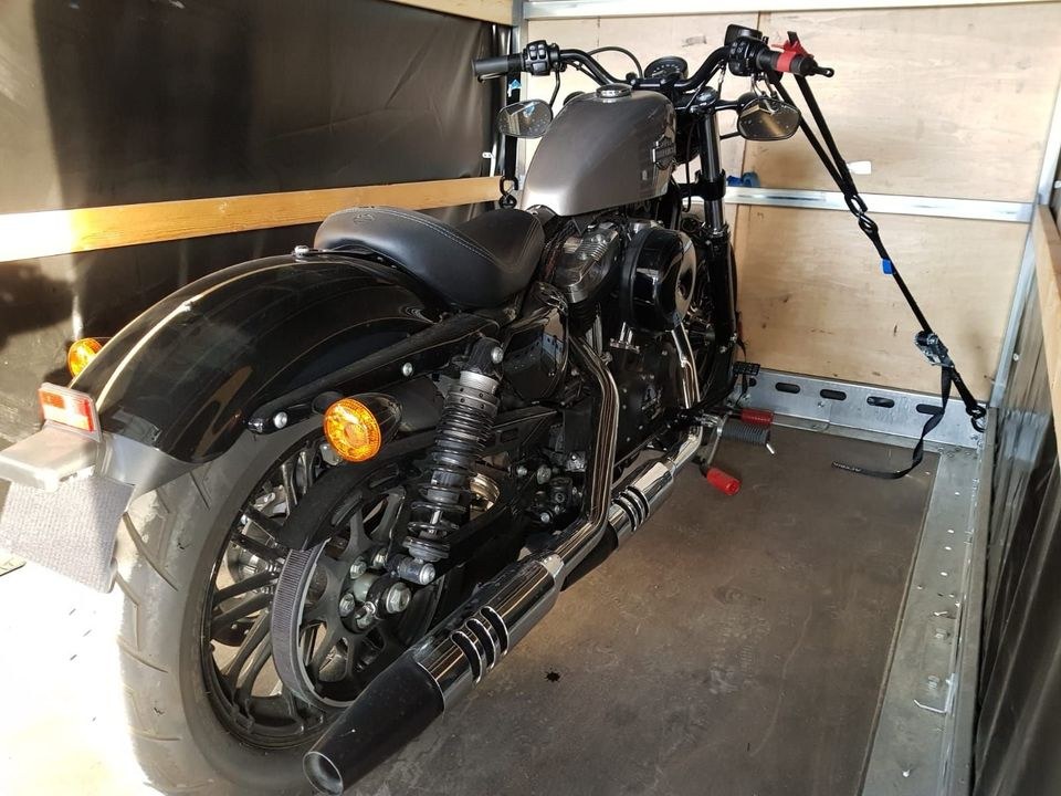 750kg Motorradanhänger Planenanhänger kippbar mieten in Weilmünster