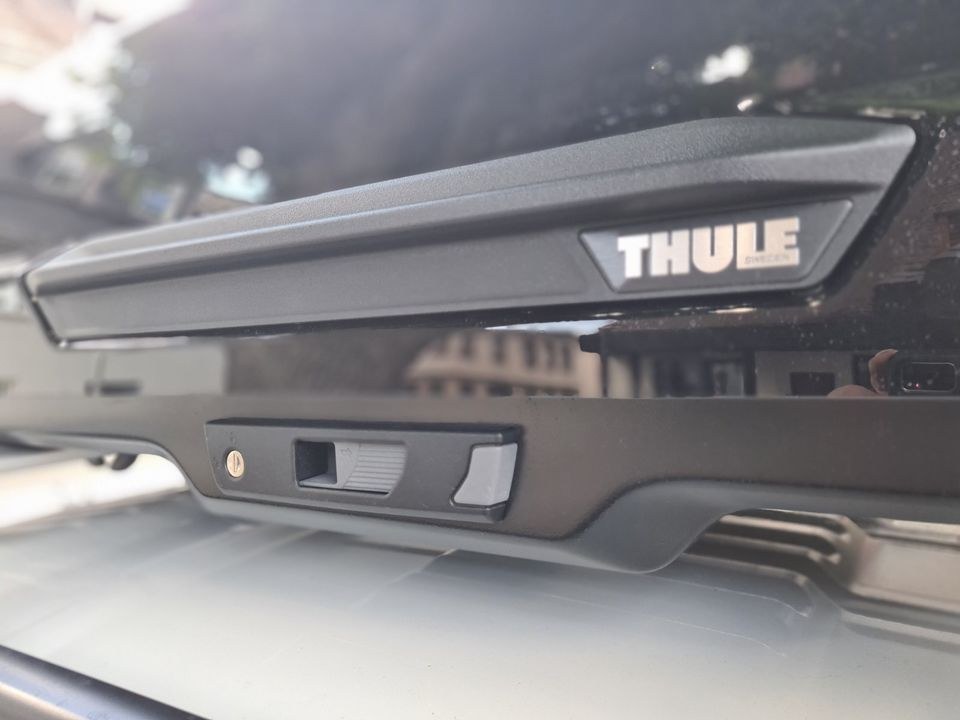 Thule Dachbox Motion 3 XXL glanzschwarz 600L mieten in Weilmünster – 4