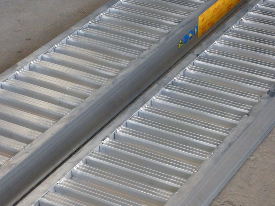 Verladerampen Auffahrrampen 3,5 m 3500 kg mieten in Weilmünster – 3