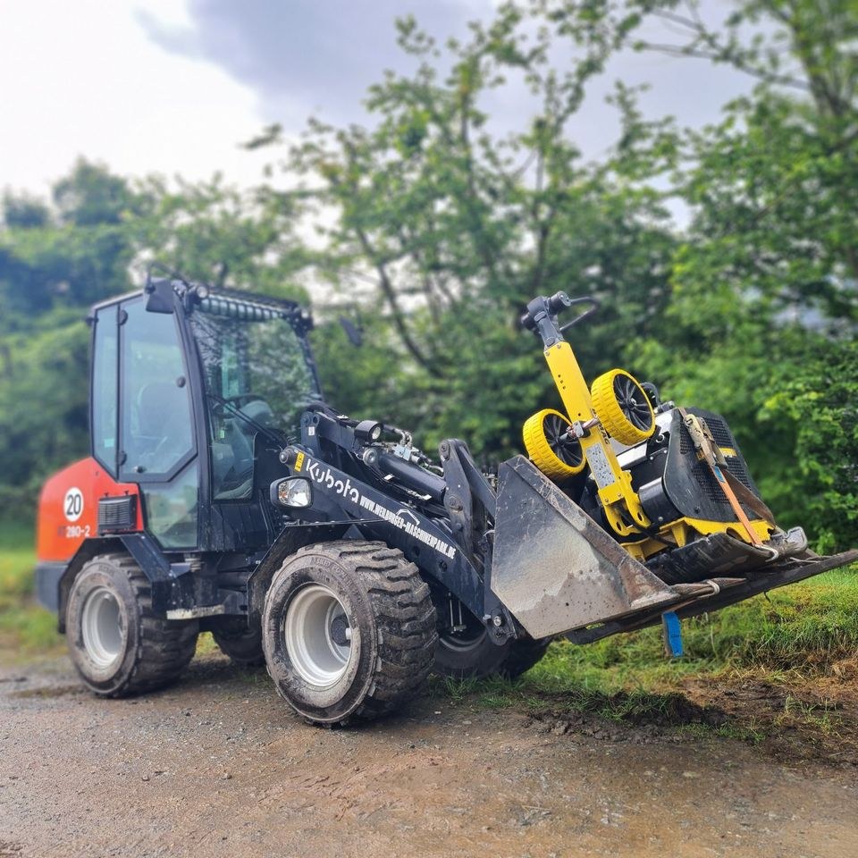 2,8 t Radlader Hoflader 2,2 Kipplast Anlieferung mieten in Weilmünster – 2