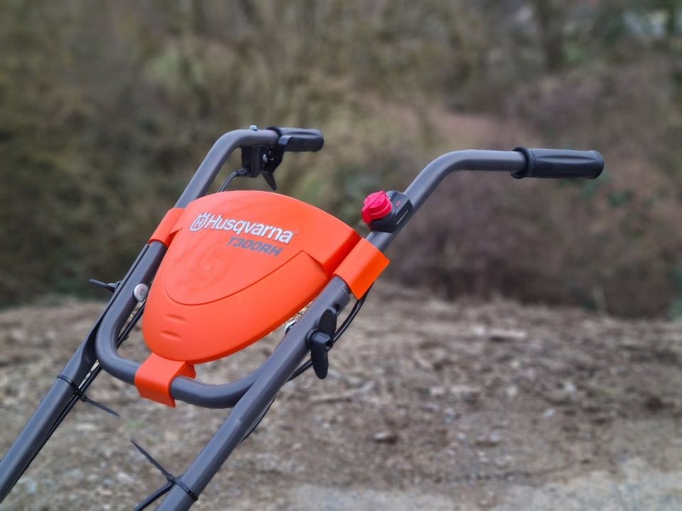 Motorhacke Gartenfräse 280 mm Husqvarna T 300 RH mieten in Weilmünster – 3